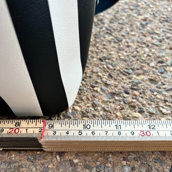 Betsey Johnson Striped Cat Mini Backpack Purse Gold Heart Nose Kawaii Y2K Bag - Picture 10 of 11